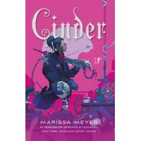 Cinder Bir Ay Günlüğü Kitabı